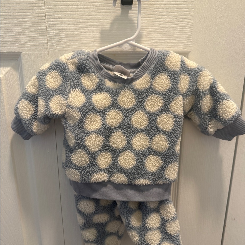 Hanna Anderson Sherpa set.